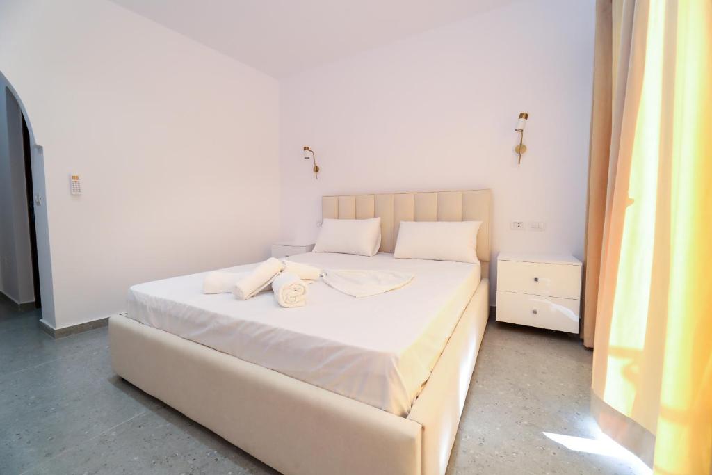 Studio Room